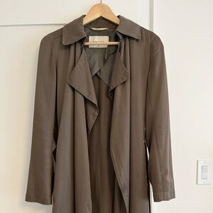 Aritzia Babaton trench moss/grey size XS